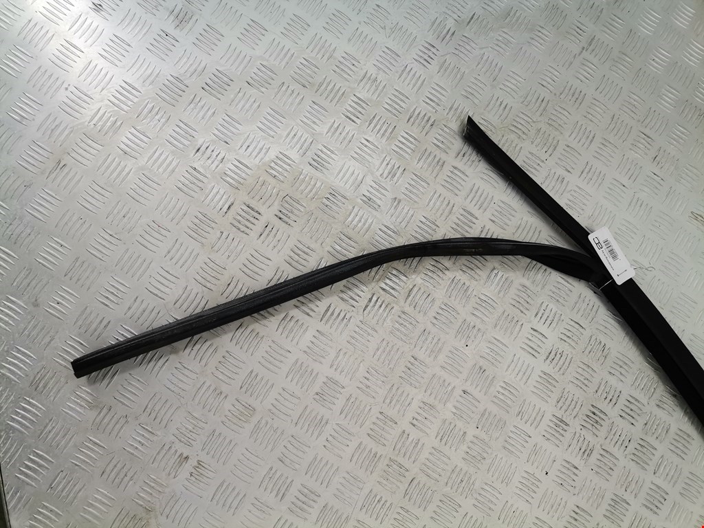 Уплотнитель (внутри) FORD Galaxy 2006-2015