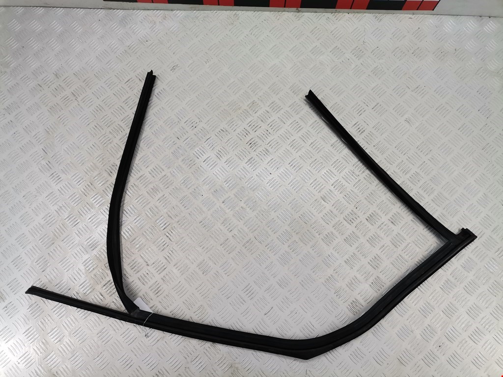 Уплотнитель (внутри) FORD Galaxy 2006-2015