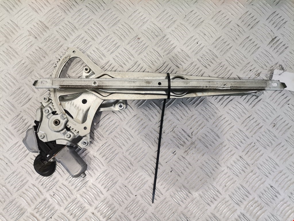 Стеклоподъемник передний правый LEXUS CT 2010-2018