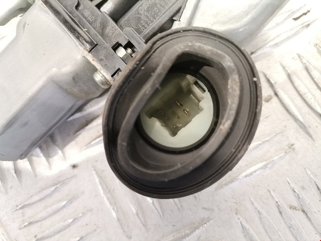 Стеклоподъемник передний правый LEXUS CT 2010-2018