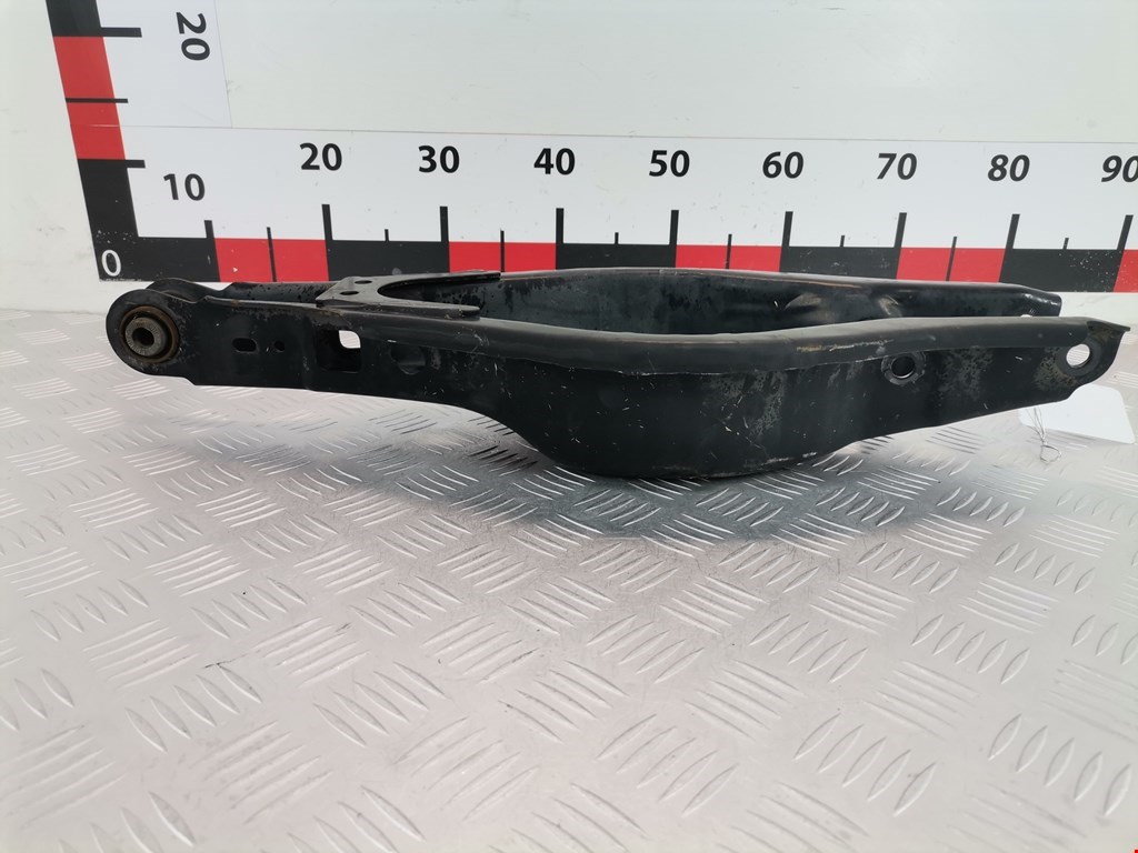 Рычаг задний правый LEXUS CT 2010-2018