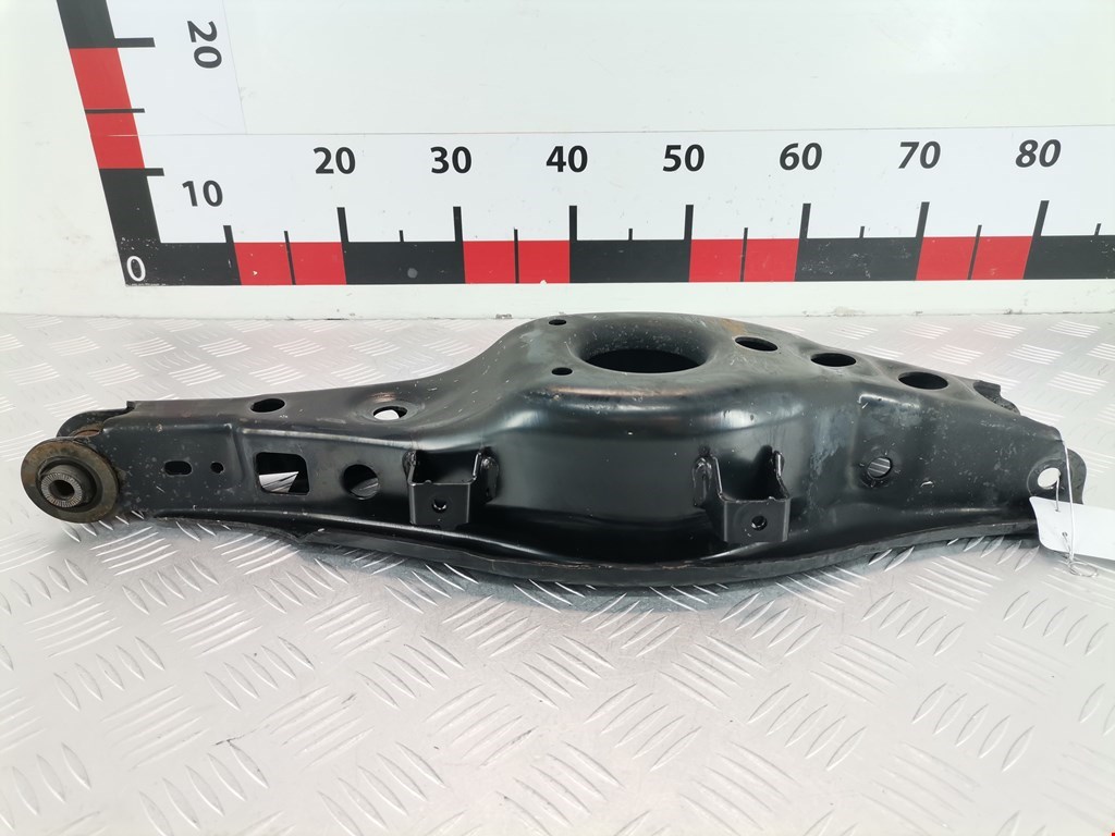 Рычаг задний правый LEXUS CT 2010-2018