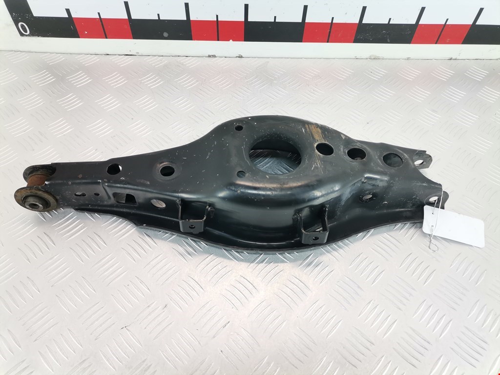 Рычаг задний правый LEXUS CT 2010-2018