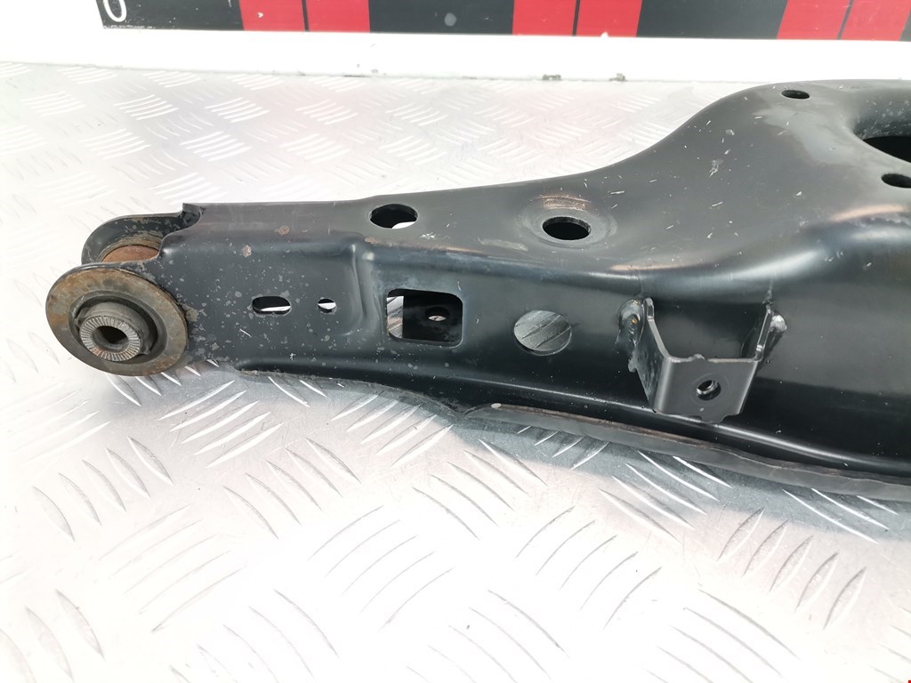 Рычаг задний правый LEXUS CT 2010-2018