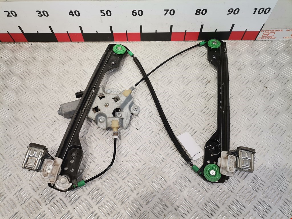 Стеклоподъемник передний левый DODGE Magnum 2003-2008