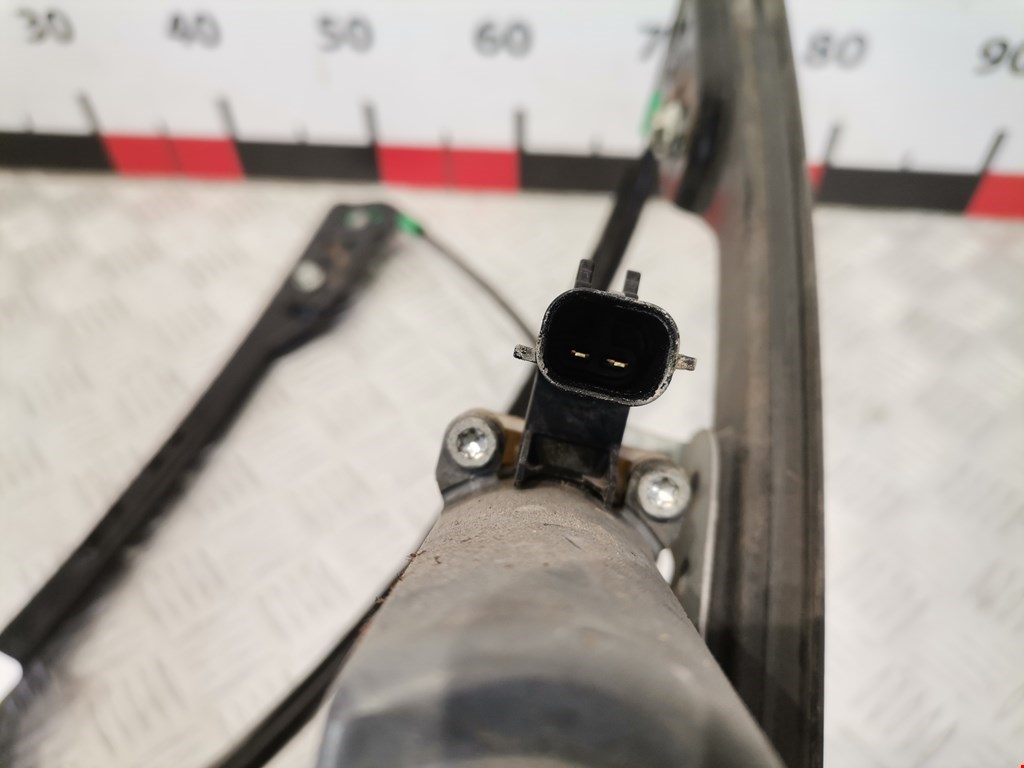 Стеклоподъемник передний левый DODGE Magnum 2003-2008