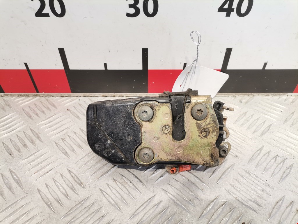 Замок двери передней левой DODGE Magnum 2003-2008