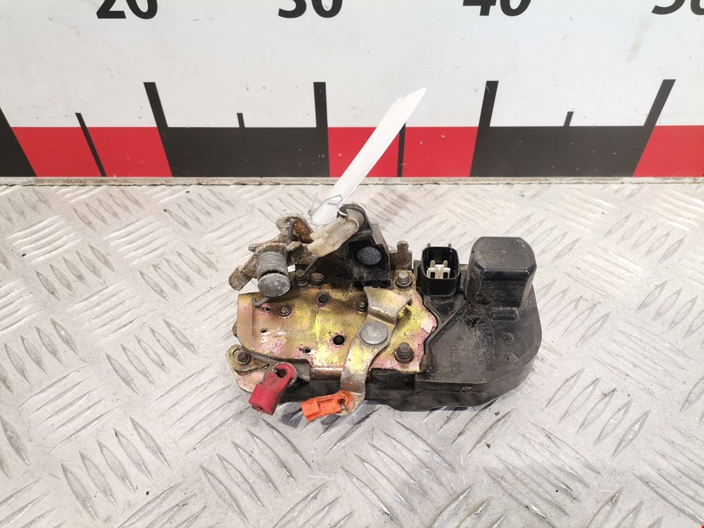 Замок двери передней левой DODGE Magnum 2003-2008