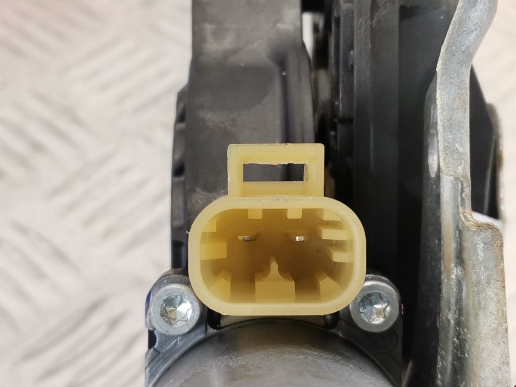 Стеклоподъемник задний правый CHEVROLET TrailBlazer 2001-2008