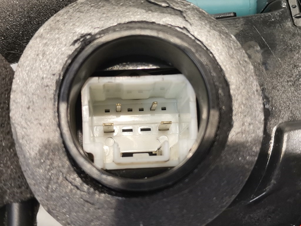 Замок двери задней левой LEXUS CT 2010-2018