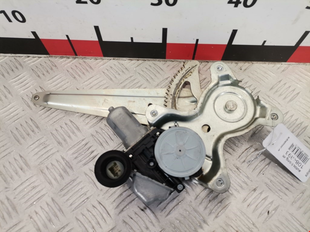 Стеклоподъемник задний левый LEXUS CT 2010-2018