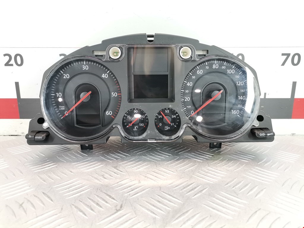 Панель приборов (щиток) VOLKSWAGEN Passat B6 2005-2011