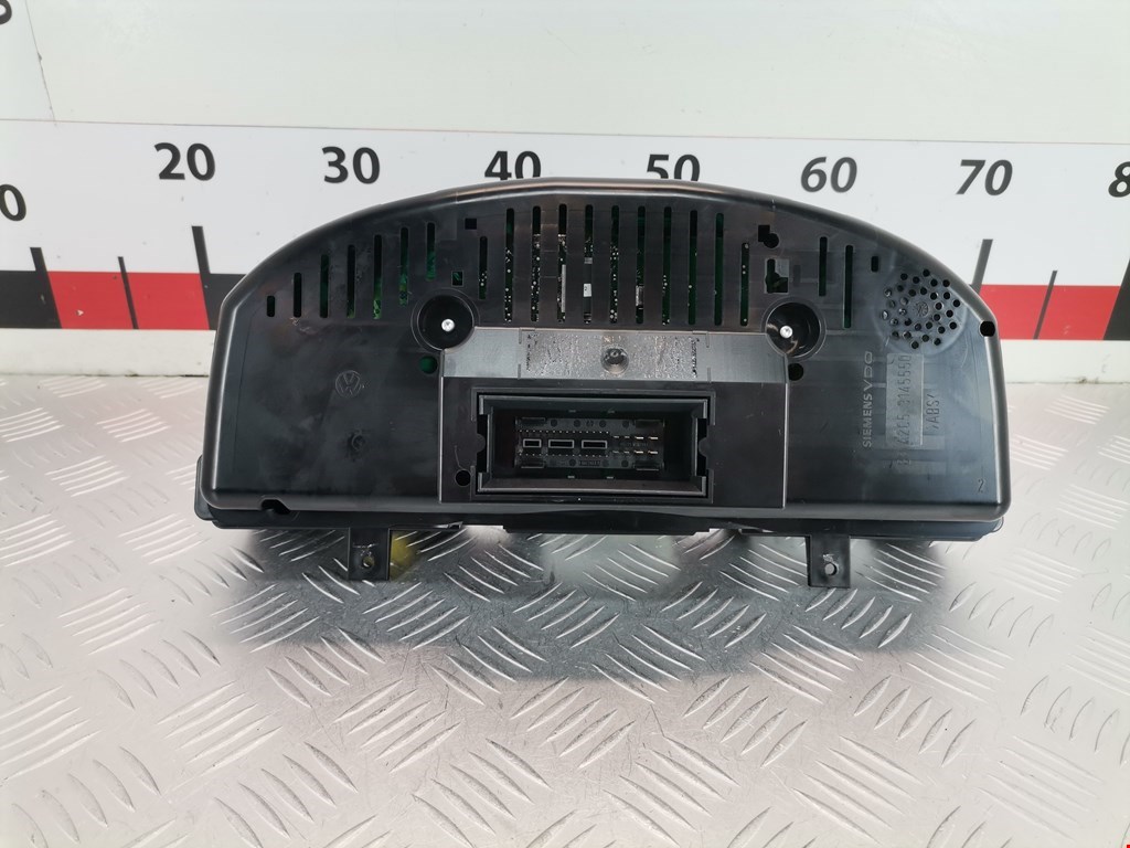 Панель приборов (щиток) VOLKSWAGEN Passat B6 2005-2011