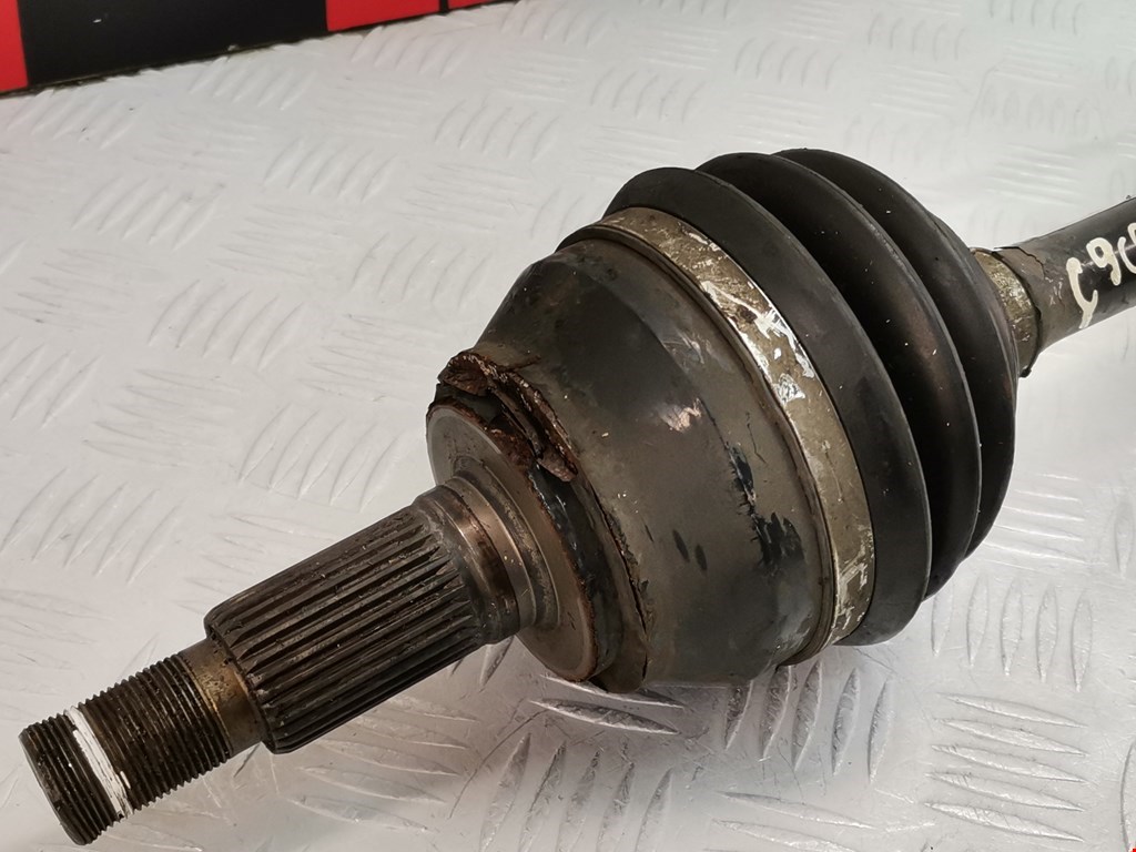 Полуось (привод, приводной вал) передняя левая PORSCHE Cayenne 955/957 2002-2010