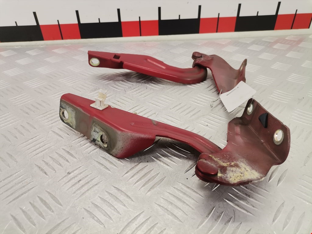 Петля капота левая/правая MITSUBISHI Outlander XL 2006-2012