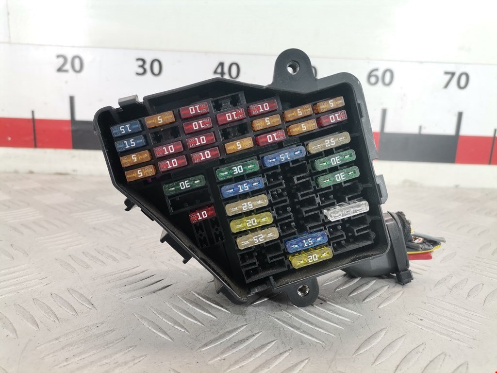 Датчик уровня в бачок омывателя AUDI A6 C5 1997-2004