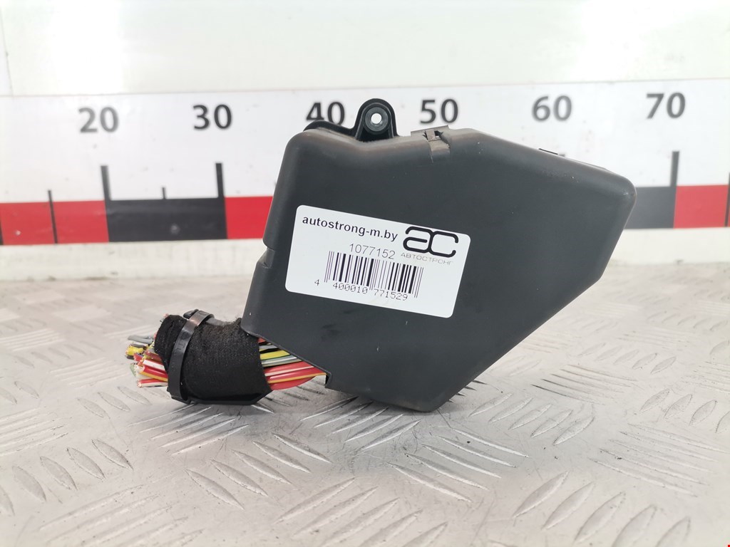 Датчик уровня в бачок омывателя AUDI A6 C5 1997-2004