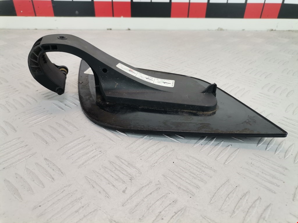 Лючок бензобака FORD Focus III 2011-2019