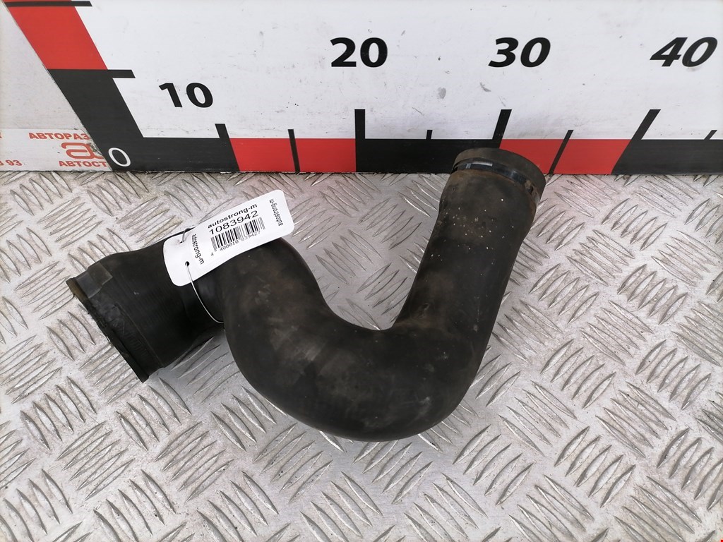 Патрубок интеркулера VOLKSWAGEN Passat B5 1997-2005
