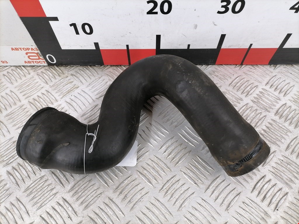 Патрубок интеркулера VOLKSWAGEN Passat B5 1997-2005