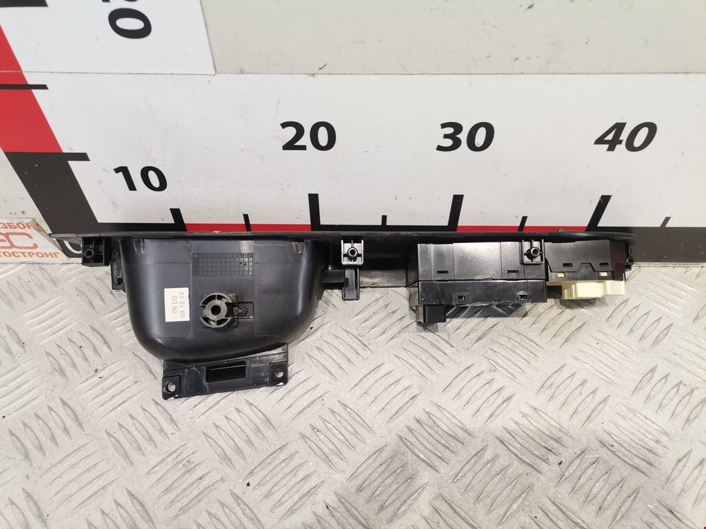 Блок управления стеклоподъемниками KIA Venga 2010-2018