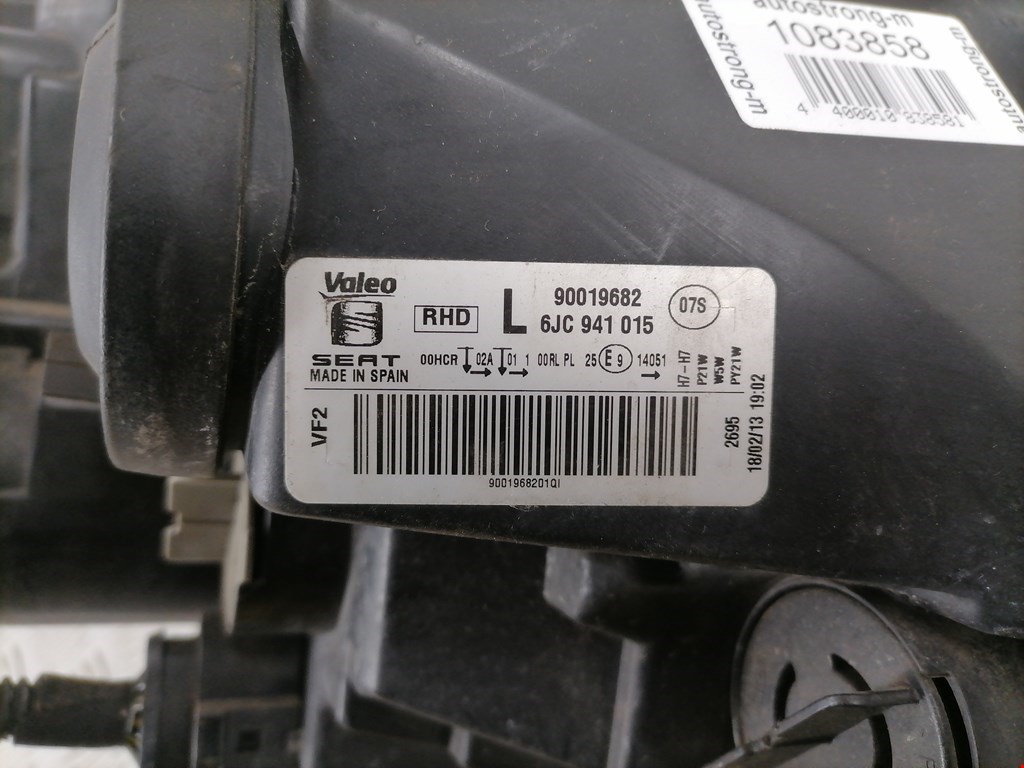 Фара левая SEAT Toledo 2012-2019