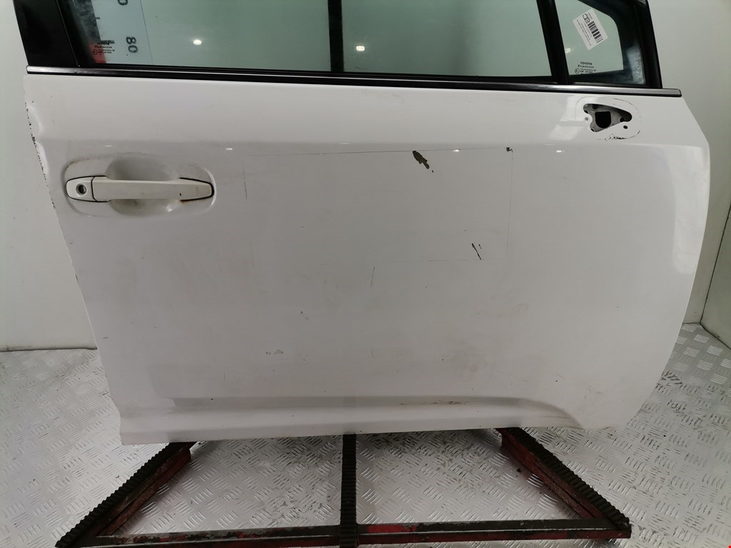 Дверь передняя правая TOYOTA Avensis 2009-2015