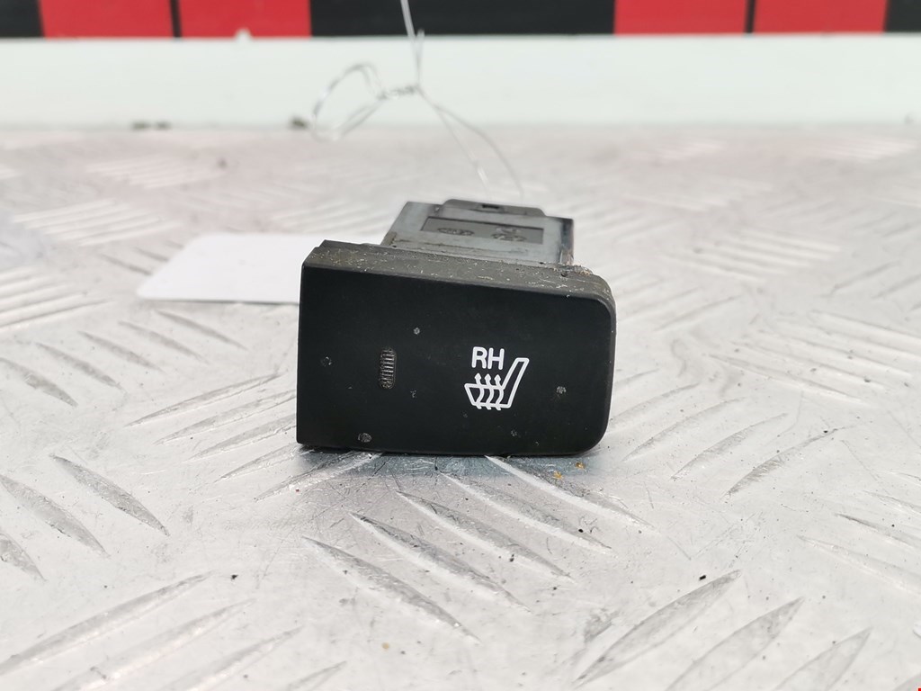 Кнопка подогрева (обогрева) сидений Hyundai Tucson 1 (2004-2010)