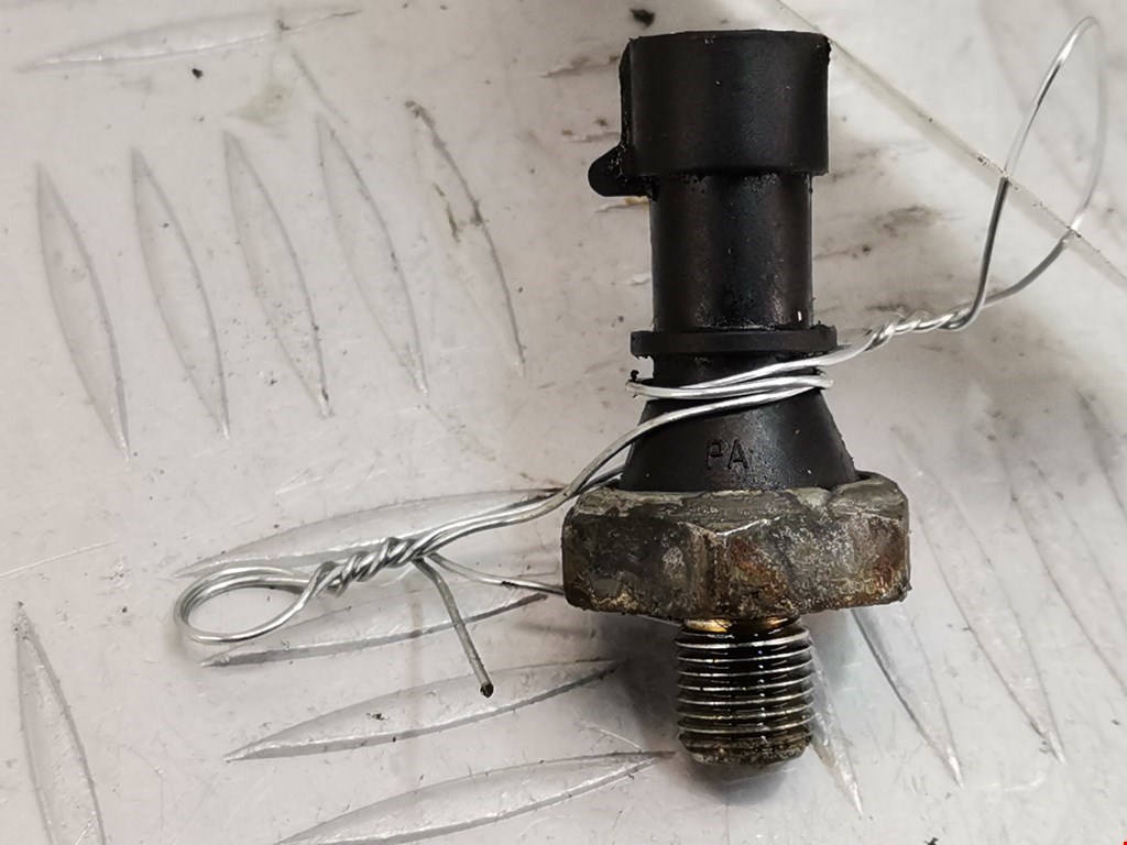 Датчик давления масла OPEL Zafira B 2005-2012