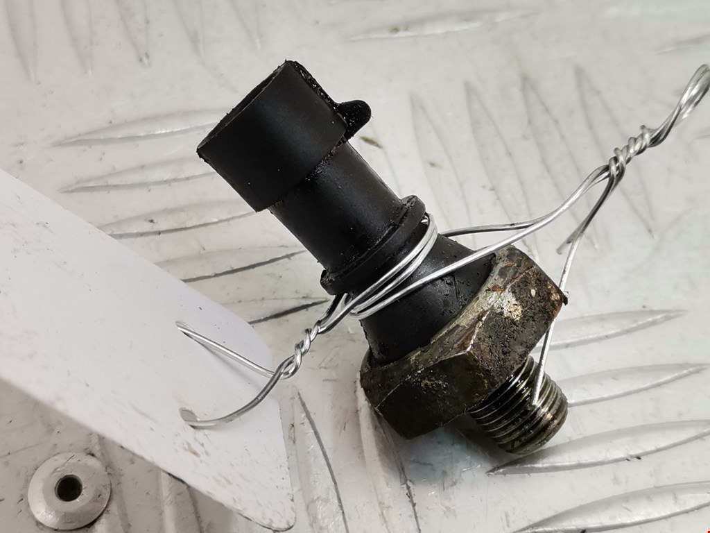 Датчик давления масла OPEL Zafira B 2005-2012