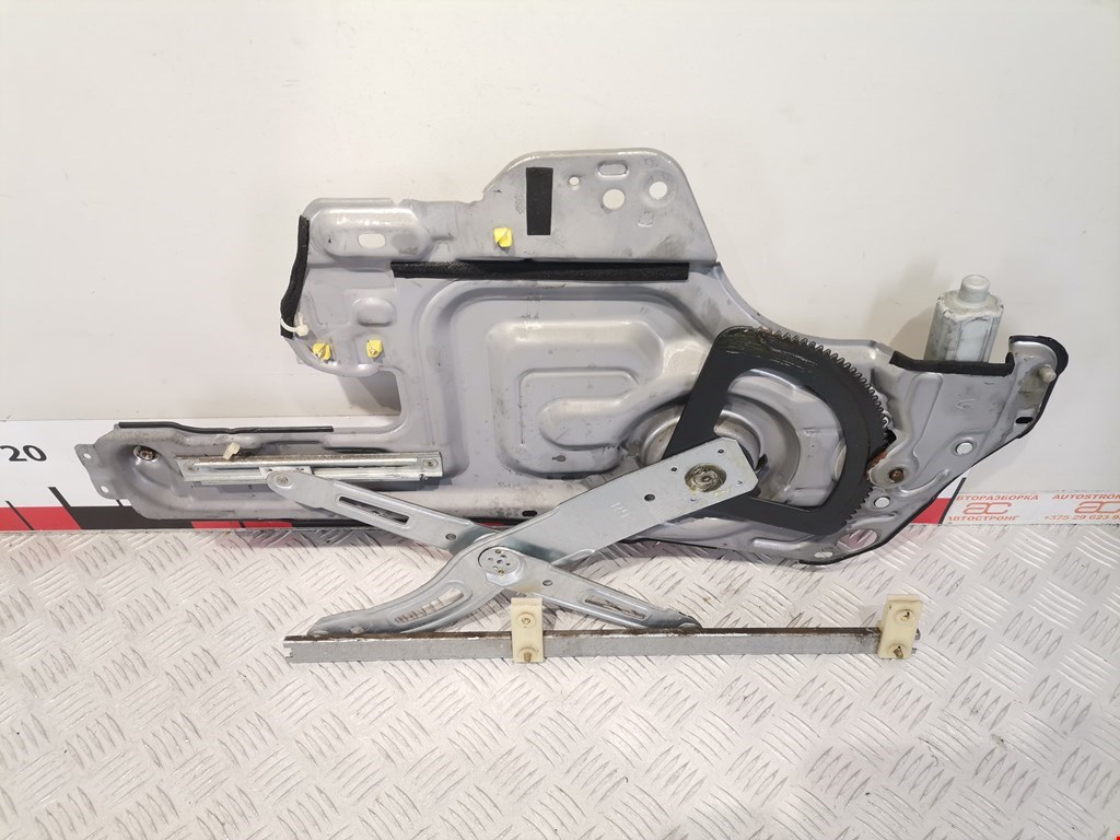 Стеклоподъемник передний правый HYUNDAI Trajet 1999-2008