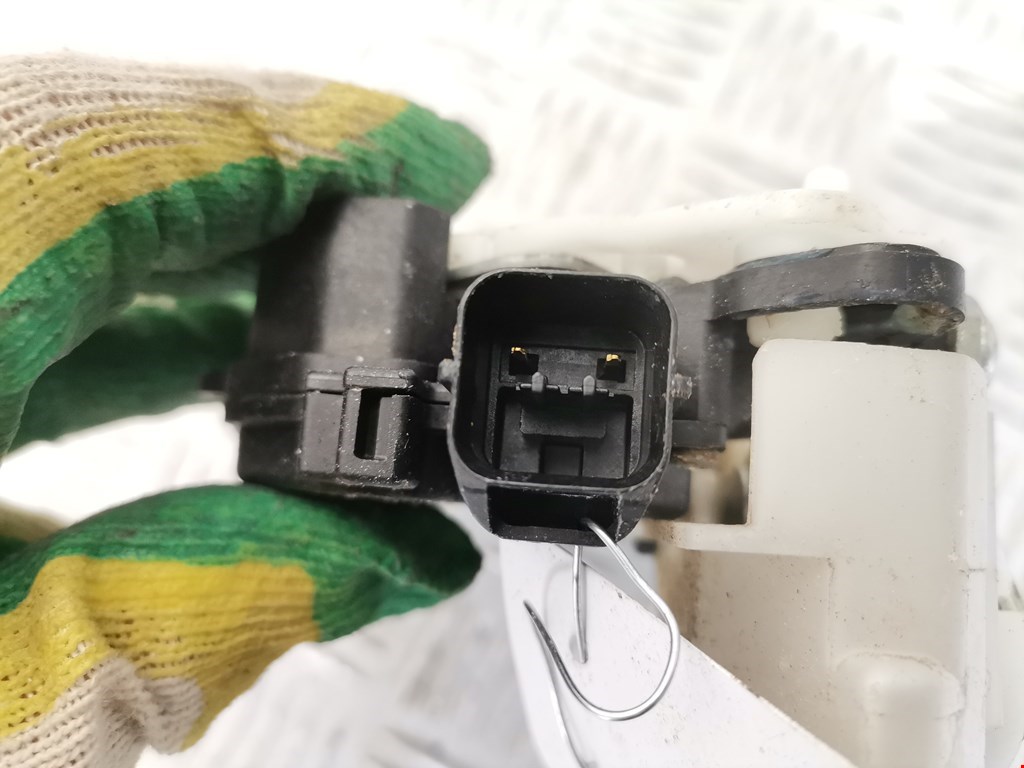 Замок двери задней правой MITSUBISHI L200 KB 2006-2015