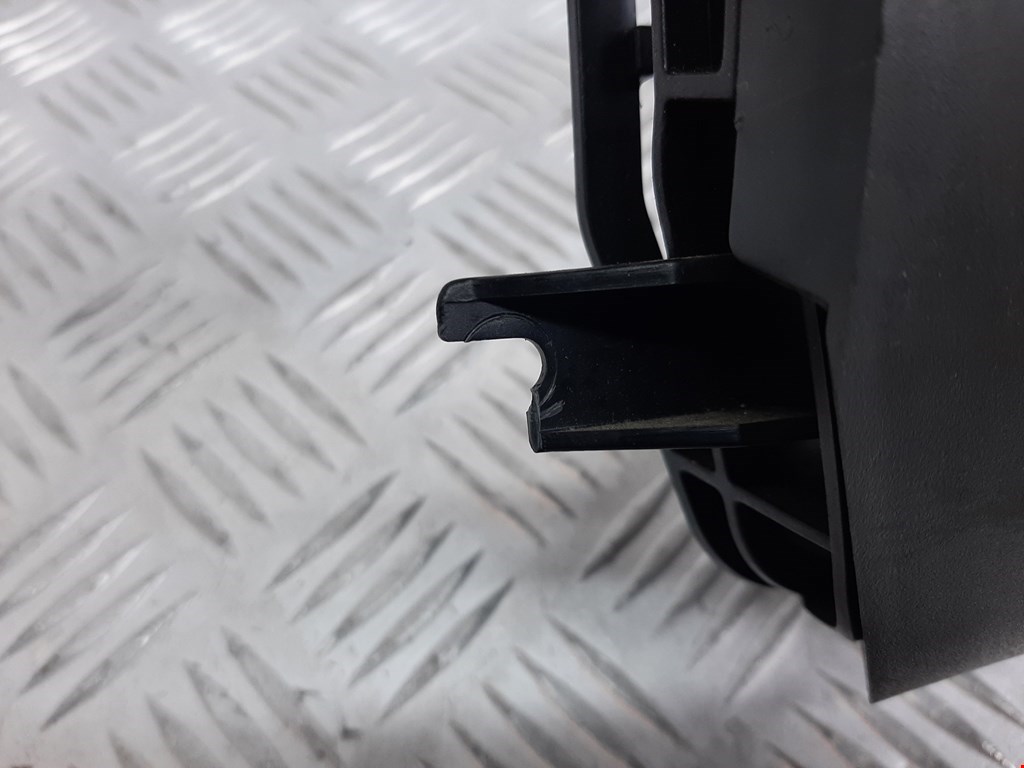 Кожух рулевой колонки DODGE Magnum 2003-2008