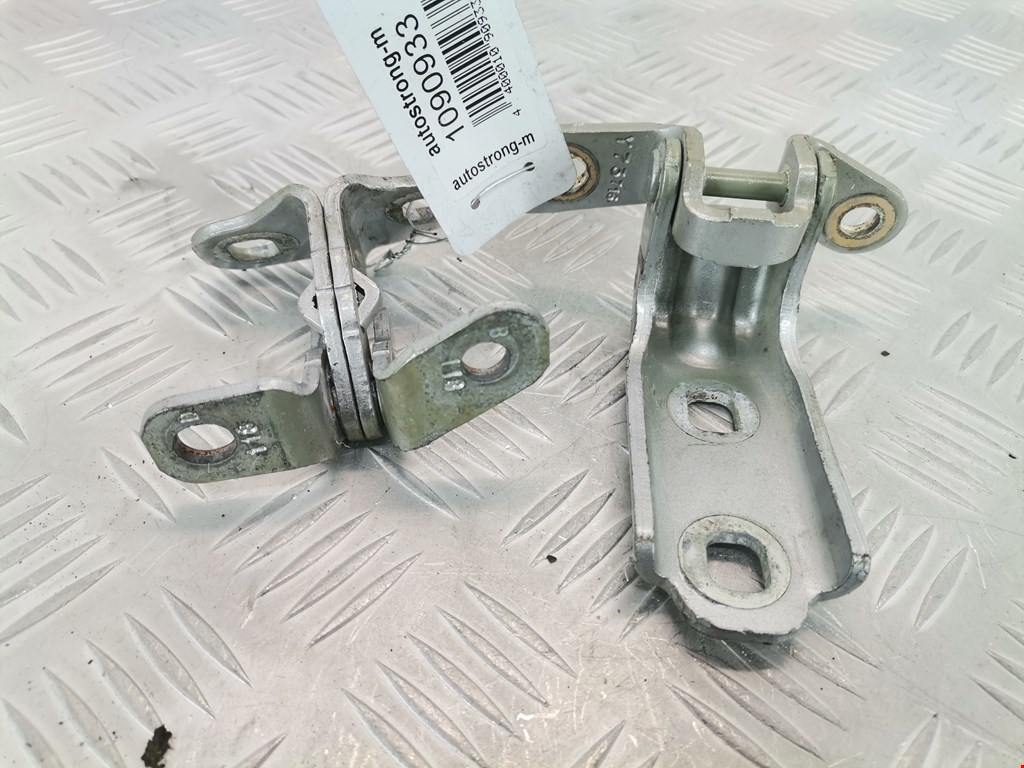 Петля двери задней левой Chevrolet Malibu 9 (2015-2023)