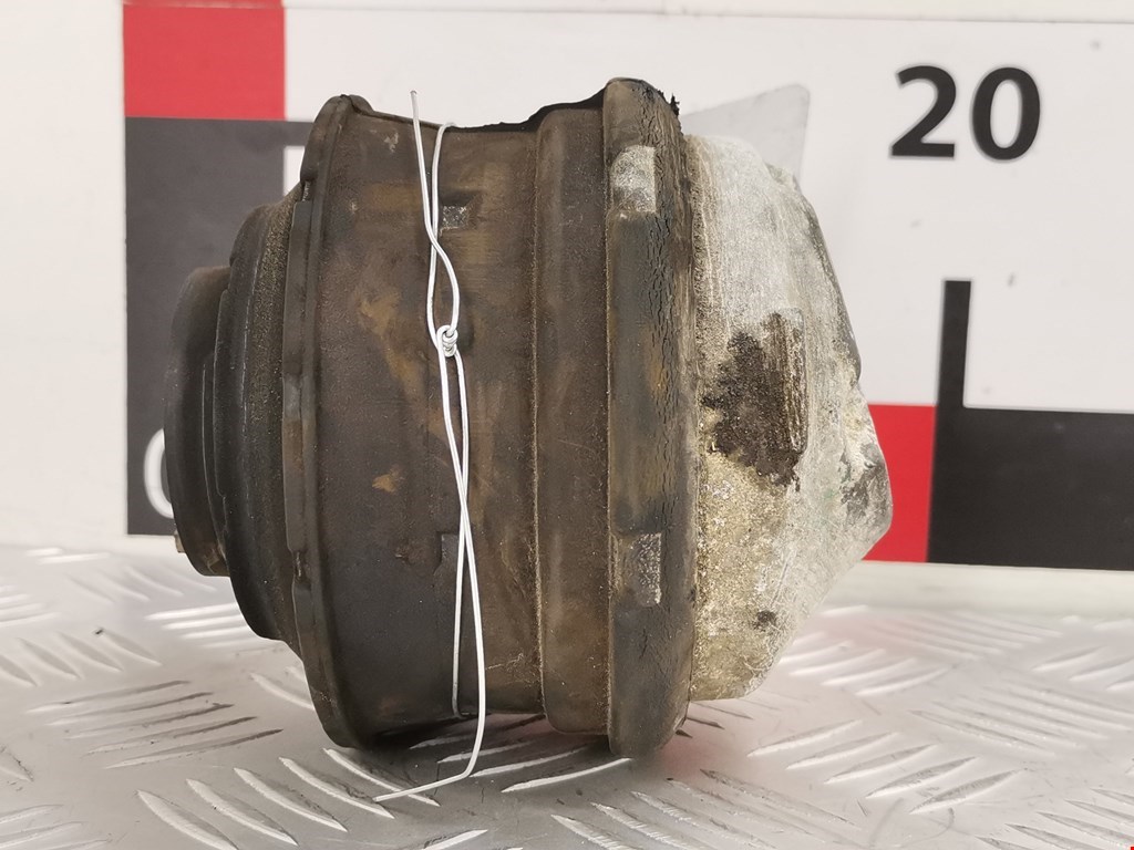 Подушка (опора) крепления двигателя Mercedes C-Class (W203) (2000-2008)