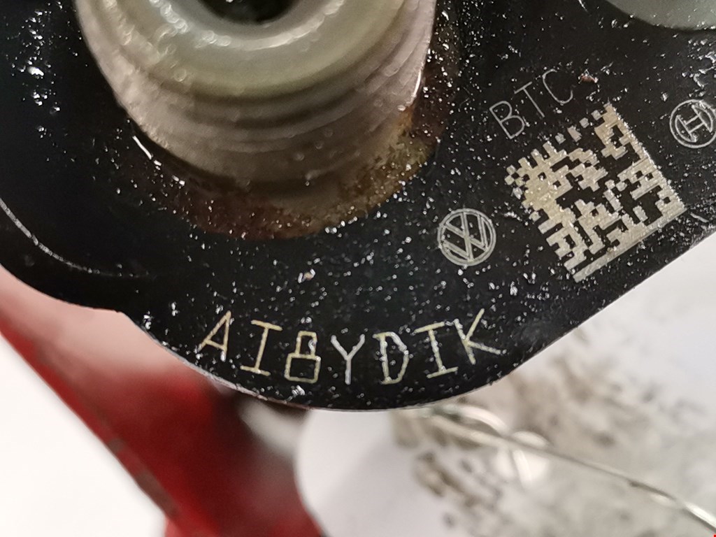 Форсунка дизельная электрическая VOLKSWAGEN Passat B6 2005-2011