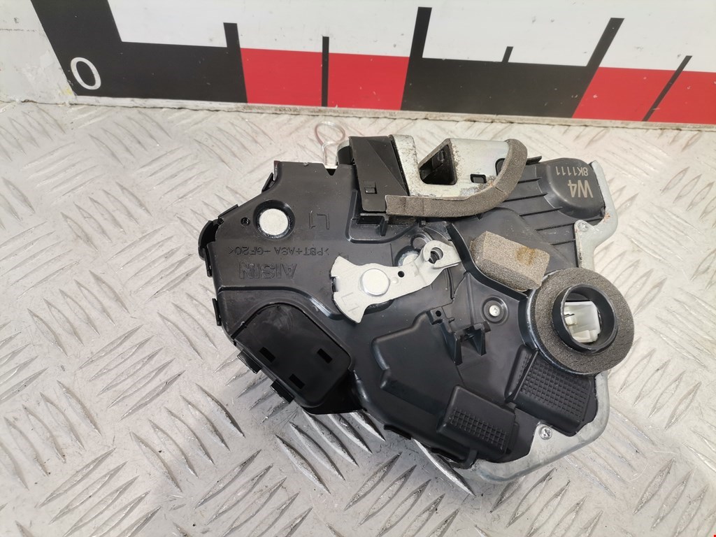 Замок двери передней левой TOYOTA Avensis 2009-2015