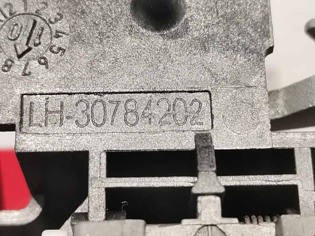 Ручка двери задней наружная левая VOLVO XC70 II 2007-2016