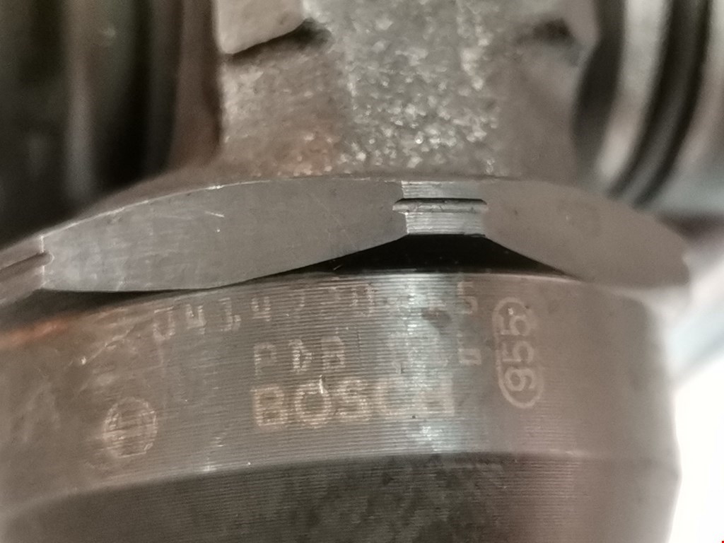 Форсунка дизельная электрическая VOLKSWAGEN Passat B6 2005-2011