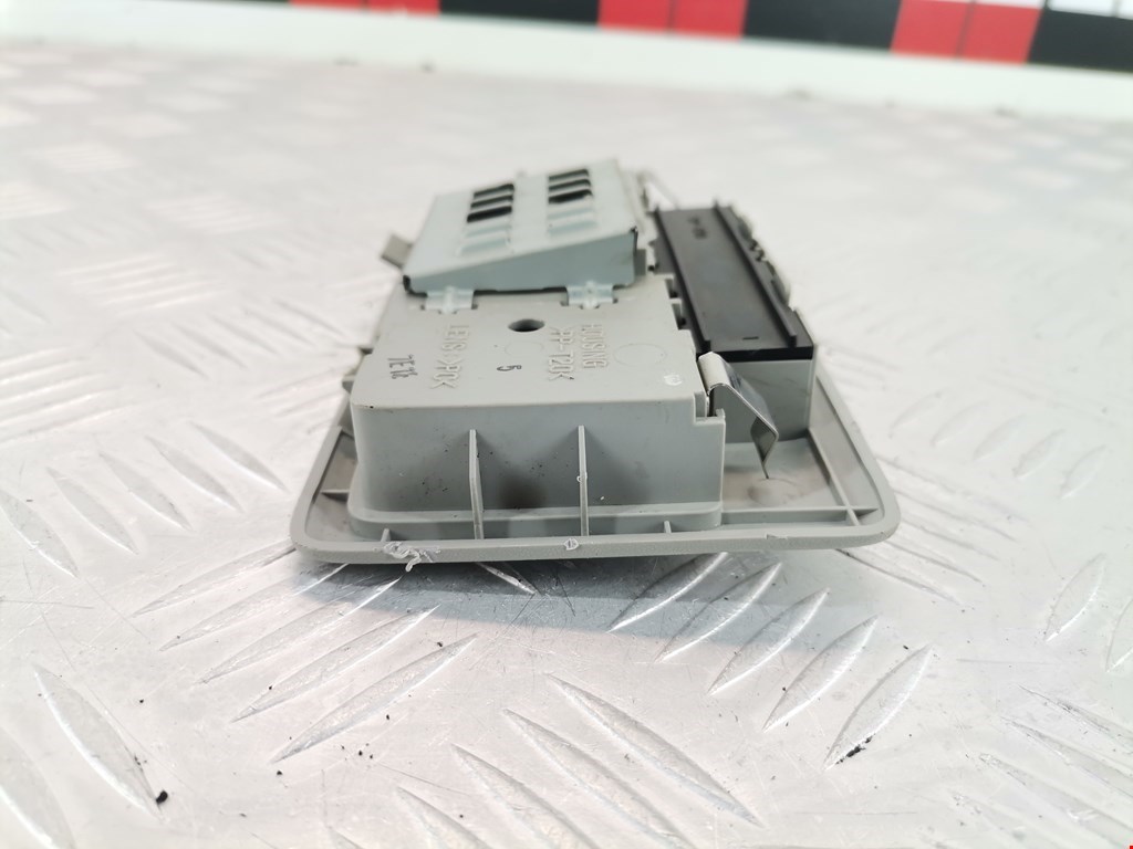 Плафон салонный (салона фонарь) SUZUKI Grand Vitara 2005-2015