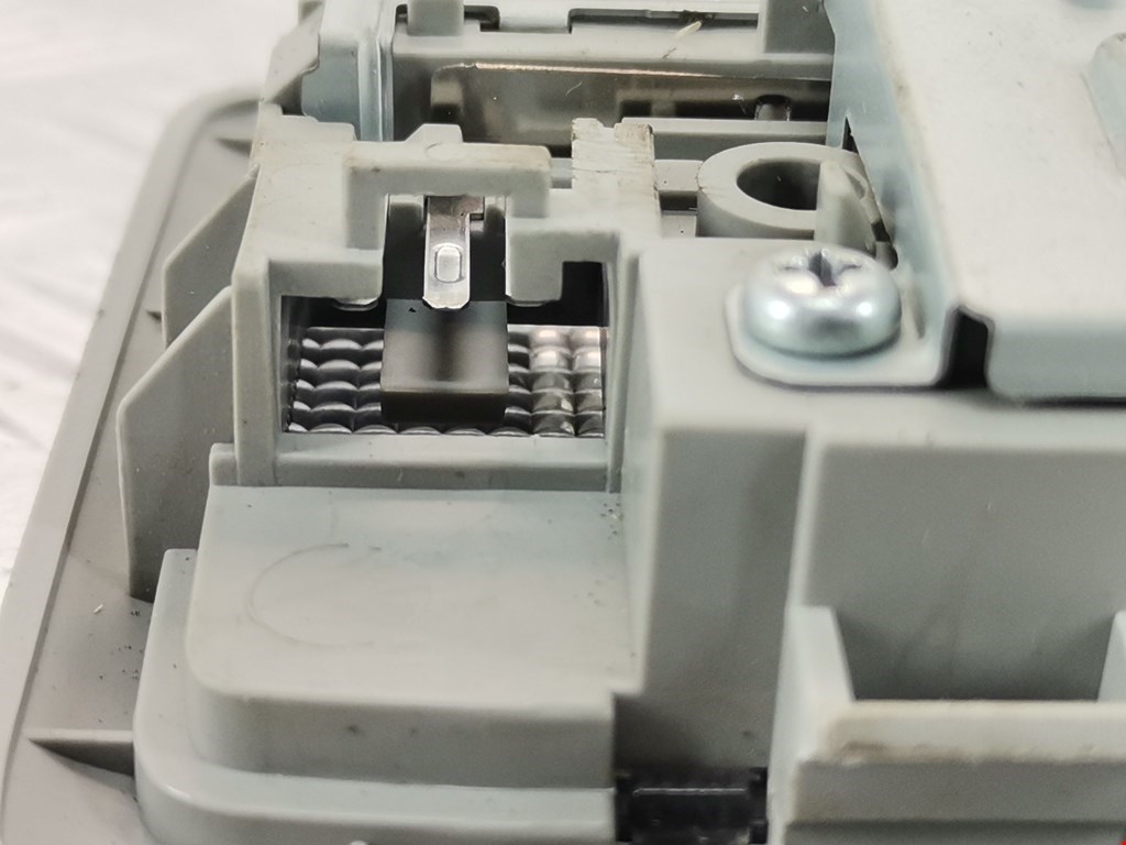 Плафон салонный (салона фонарь) SUZUKI Grand Vitara 2005-2015