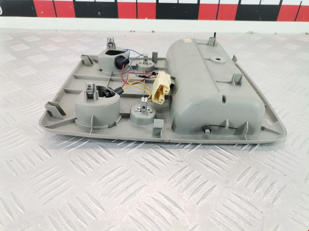 Плафон салонный (салона фонарь) SUZUKI Grand Vitara 2005-2015