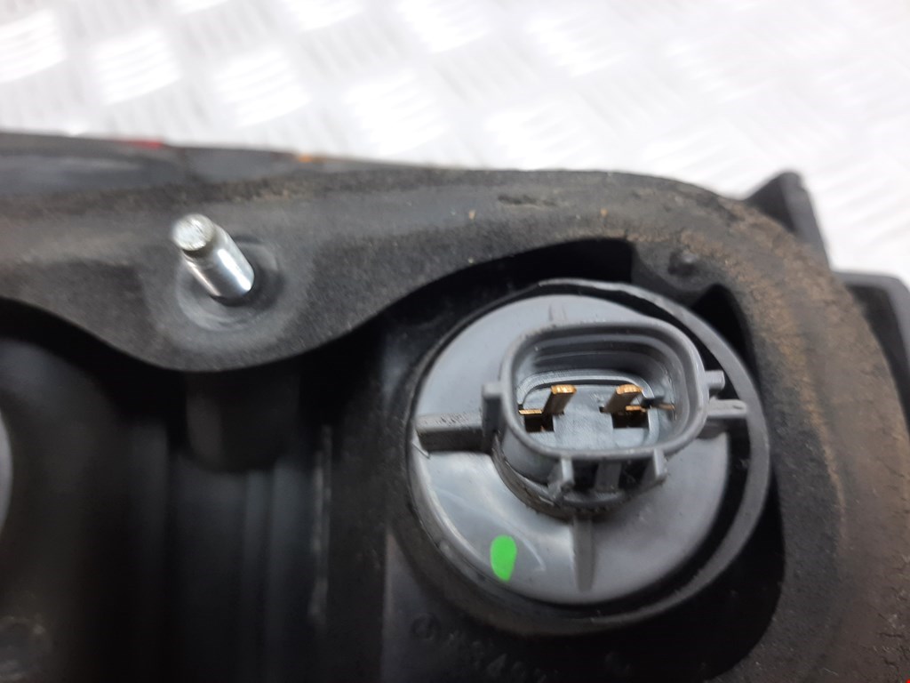 Фонарь задний правый MITSUBISHI Space Wagon N3,N4 1991-1998