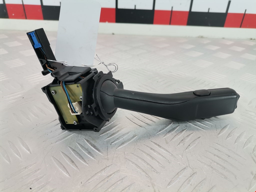 Переключатель стеклоочистителя VOLKSWAGEN Golf V 2003-2009