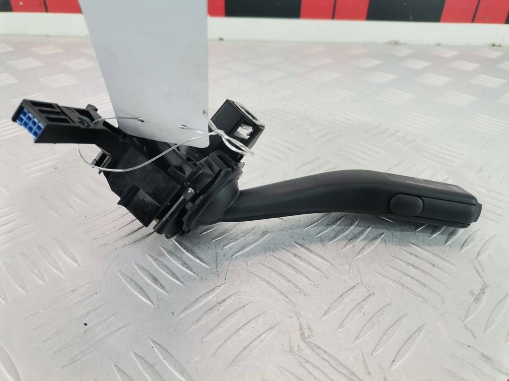 Переключатель стеклоочистителя VOLKSWAGEN Golf V 2003-2009