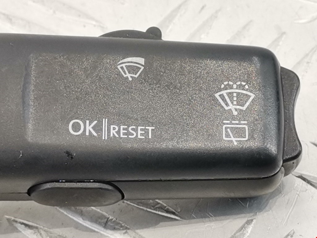 Переключатель стеклоочистителя VOLKSWAGEN Golf V 2003-2009