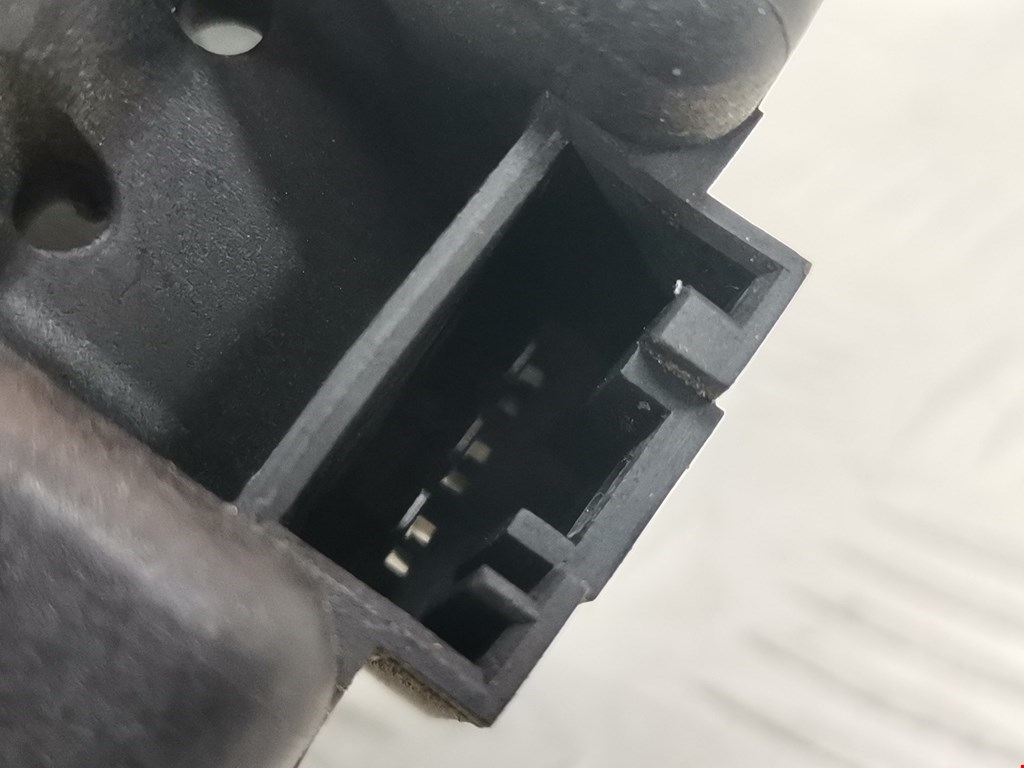 Фонарь задний внутренний левый BMW 3er E46 1998-2006