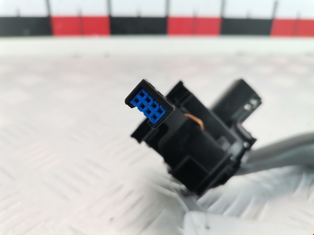 Переключатель стеклоочистителя VOLKSWAGEN Golf V 2003-2009