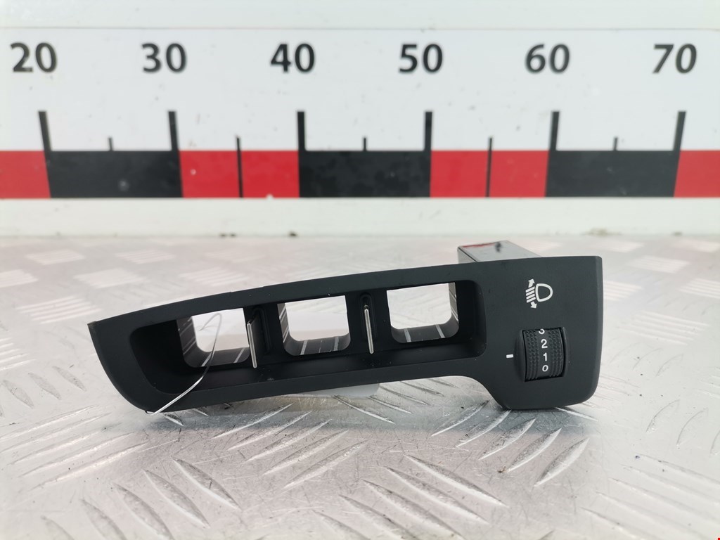 Кнопка корректора фар KIA Carens 2006-2012