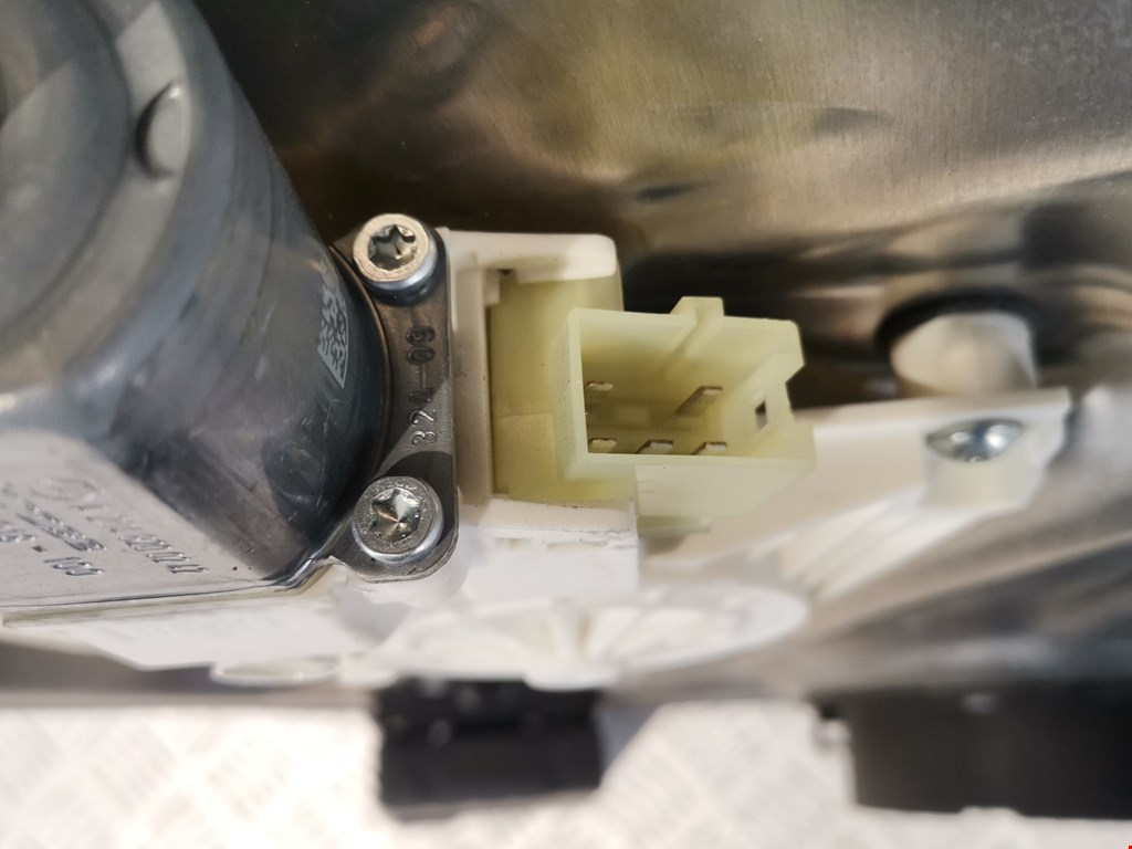 Стеклоподъемник передний правый MERCEDES-BENZ E-Class W212, S212, C207 2009-2016